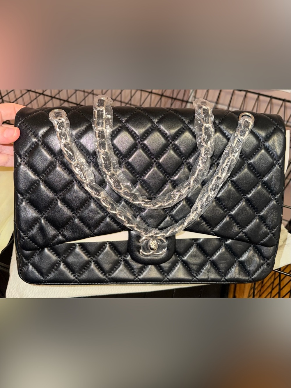Large size quilted chain strap purse shoulder bag NEW make an offer♠️